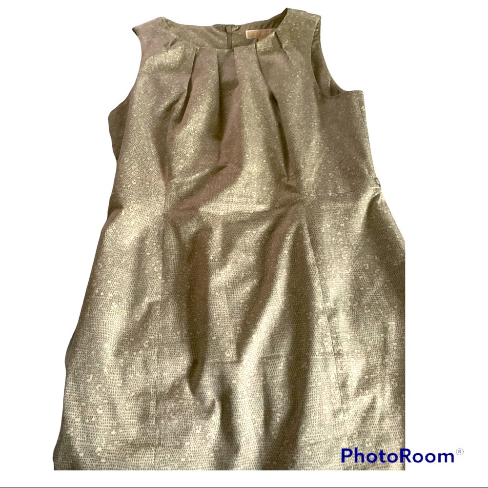 Michael Kors sz 10 pleated top part of dress. Beige and gray color.